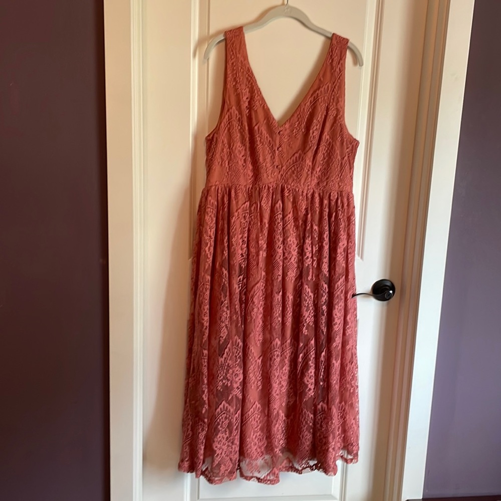 Coral Torrid sleeveless lace dress